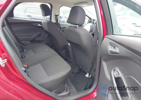 2017 Ford Focus Se z USA, uszkodzony, nr VIN 1FADP3FE8HL302668